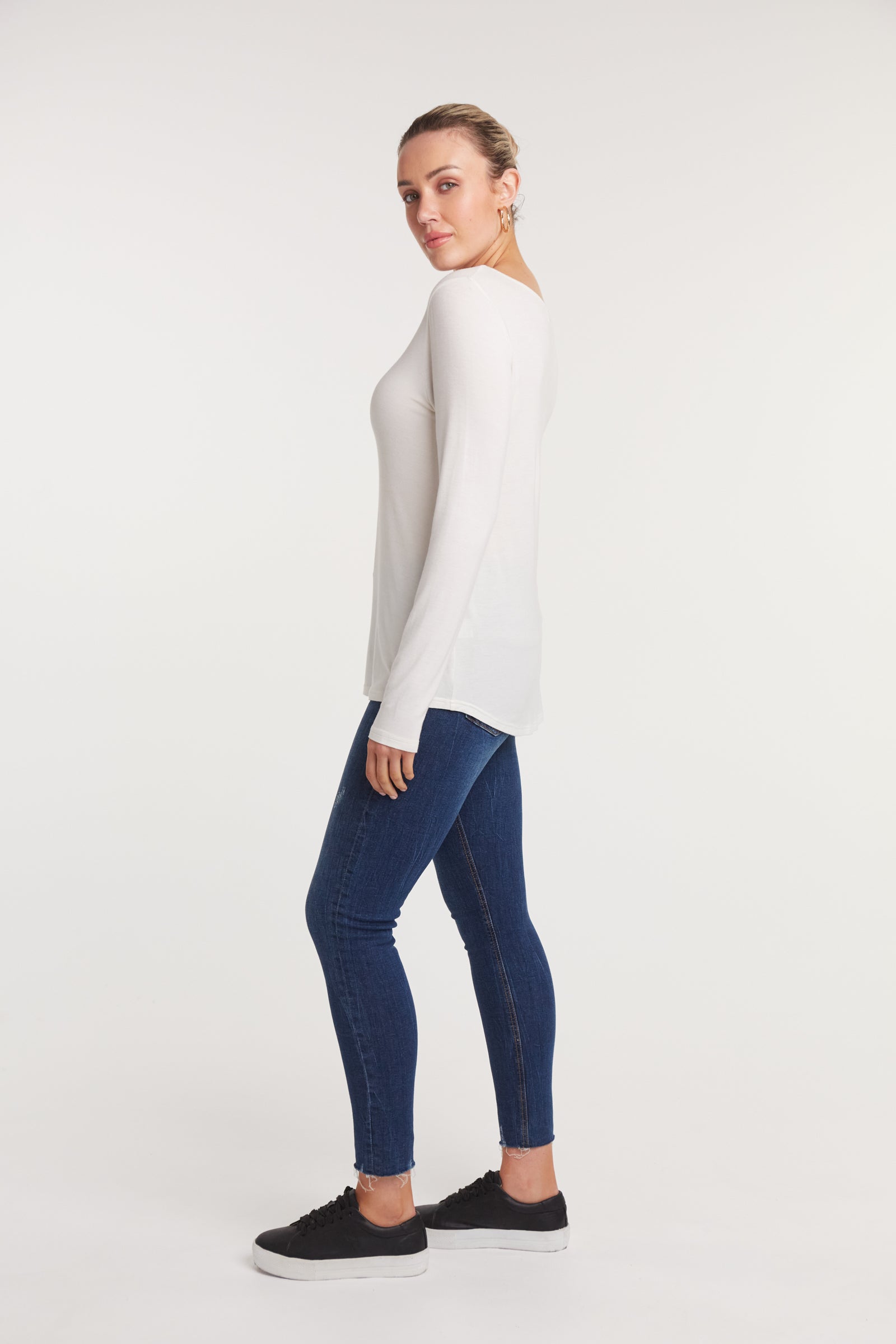 Basic Long Sleeve - White - eb&ive Clothing - Basic Top L/S