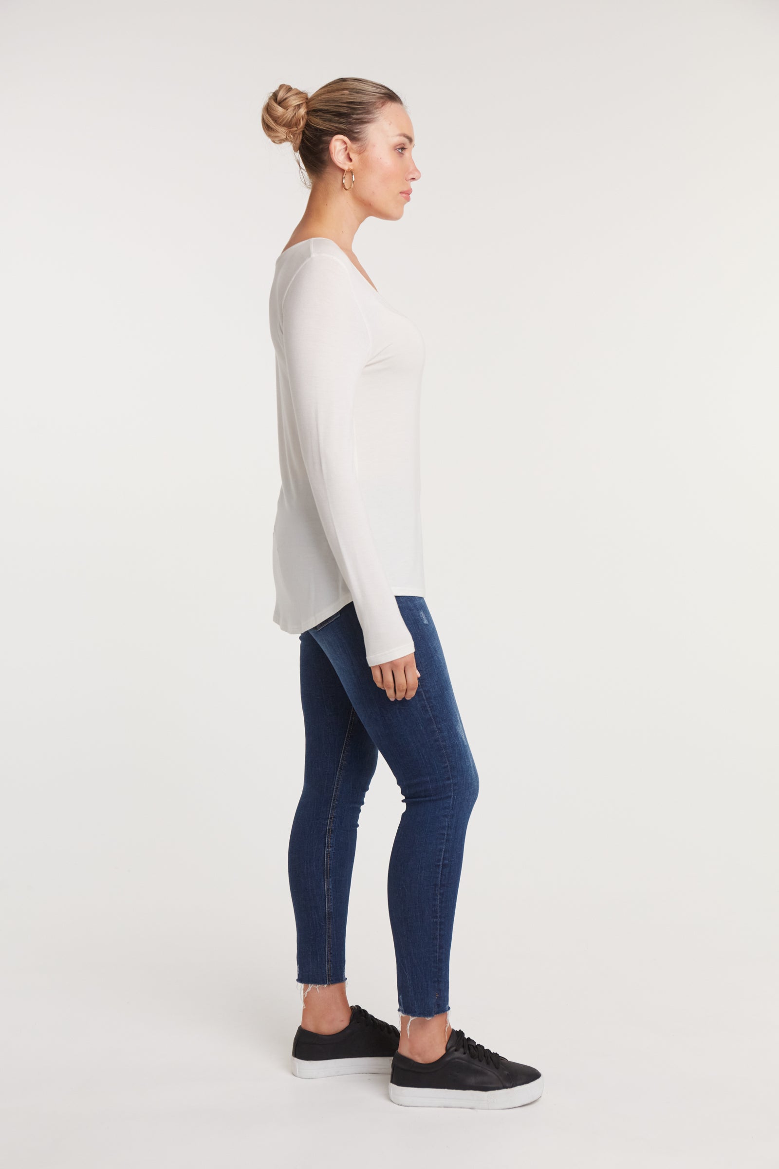 Basic Long Sleeve - White - eb&ive Clothing - Basic Top L/S