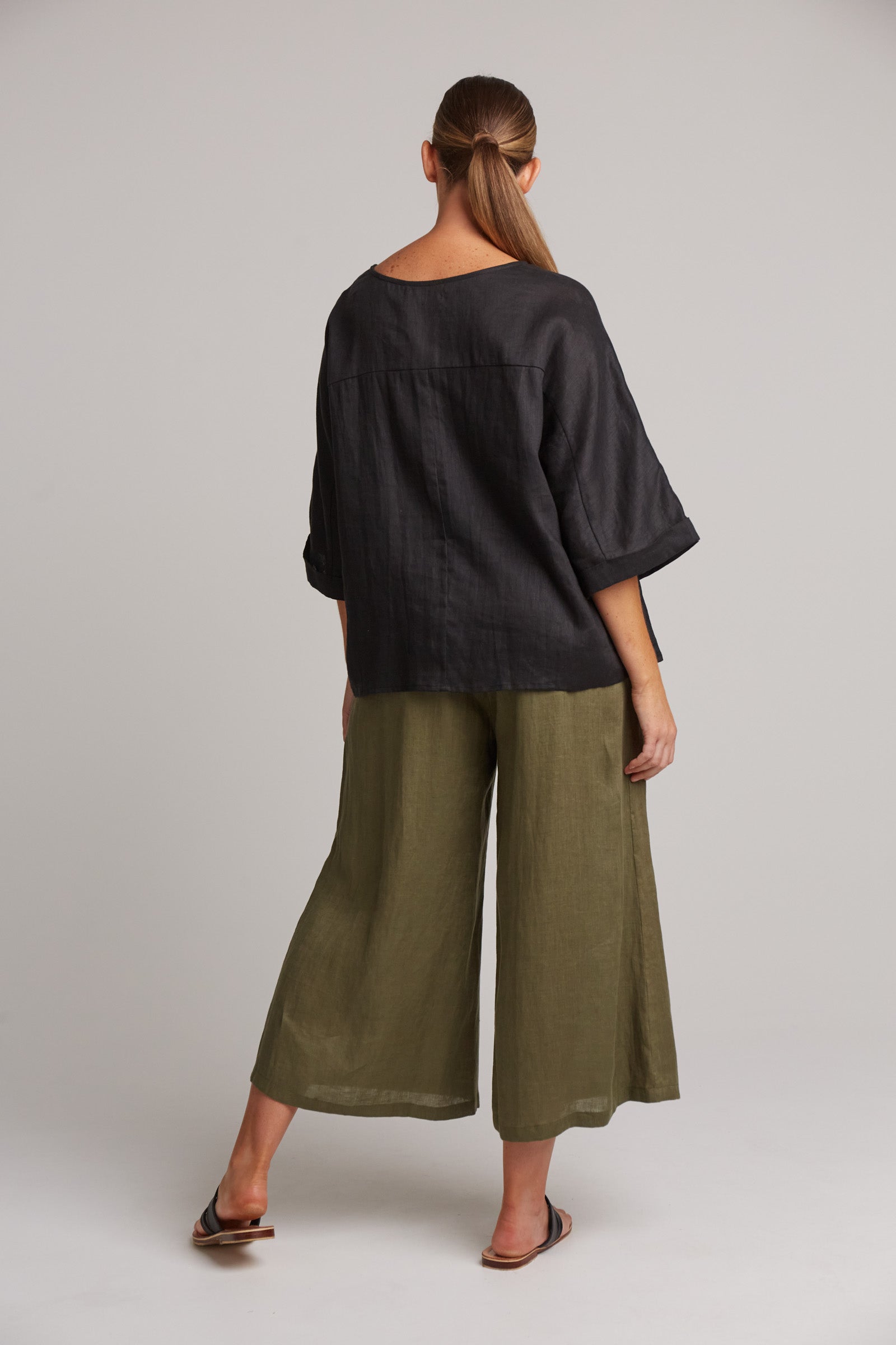 Studio Relaxed Top - Ebony - eb&ive Clothing - Top 3/4 Sleeve Linen