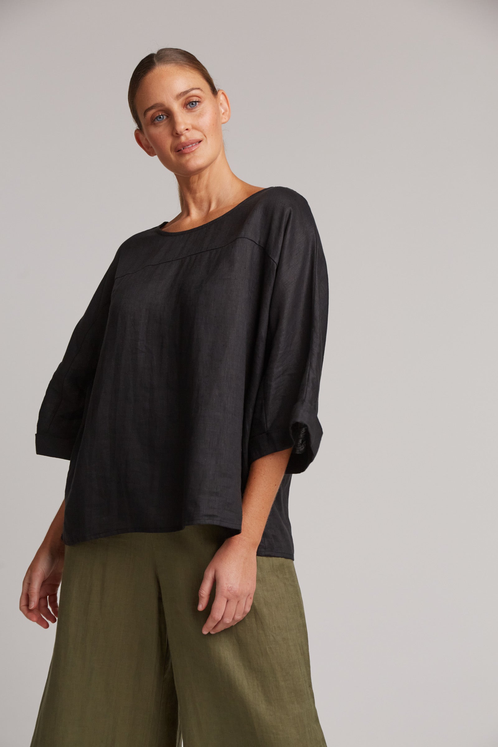 Studio Relaxed Top - Ebony - eb&ive Clothing - Top 3/4 Sleeve Linen