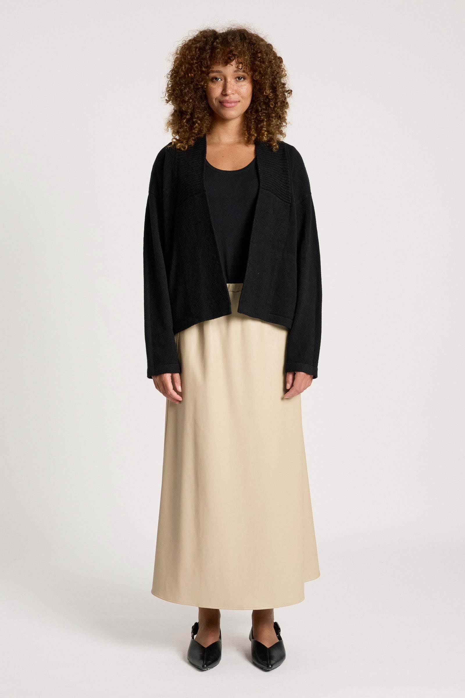 Samira Crop Cardigan - Black