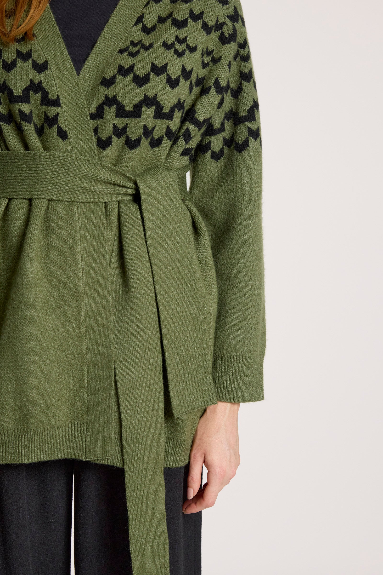 Maasai Cardigan - Pampas/Black