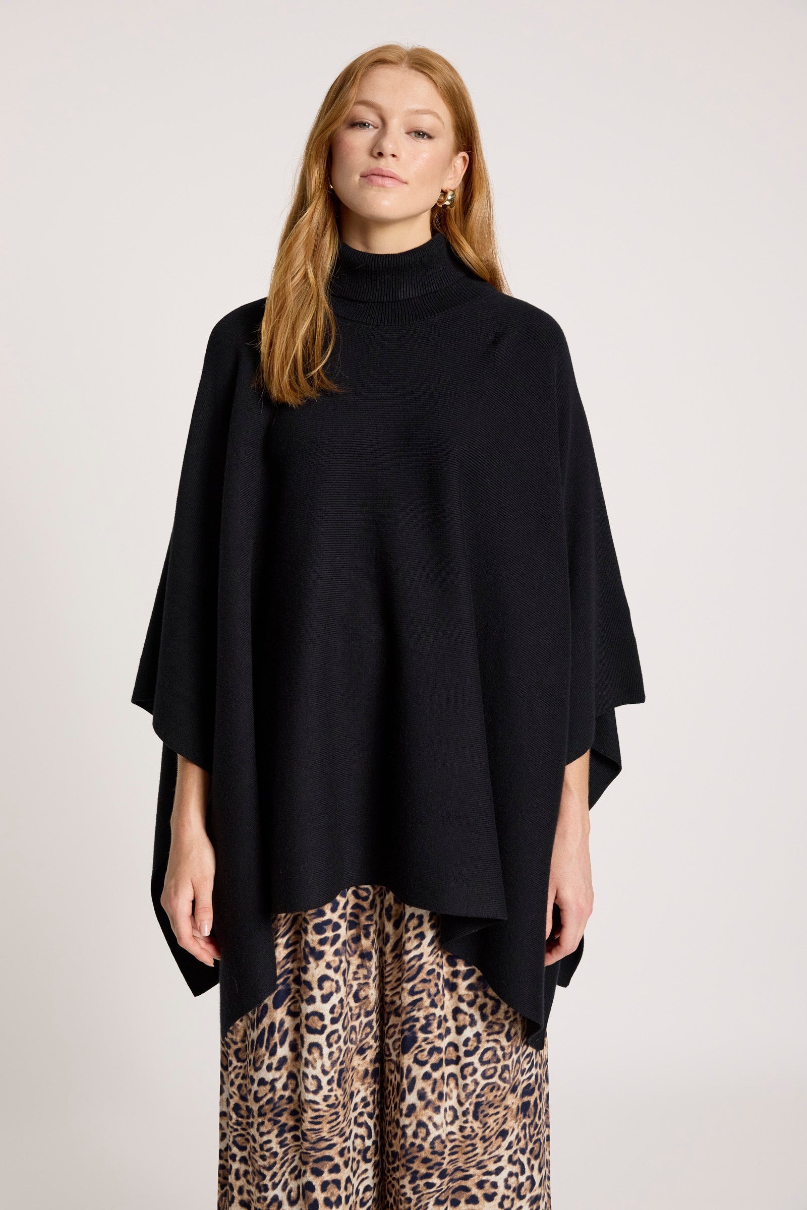 Samira Poncho - Black