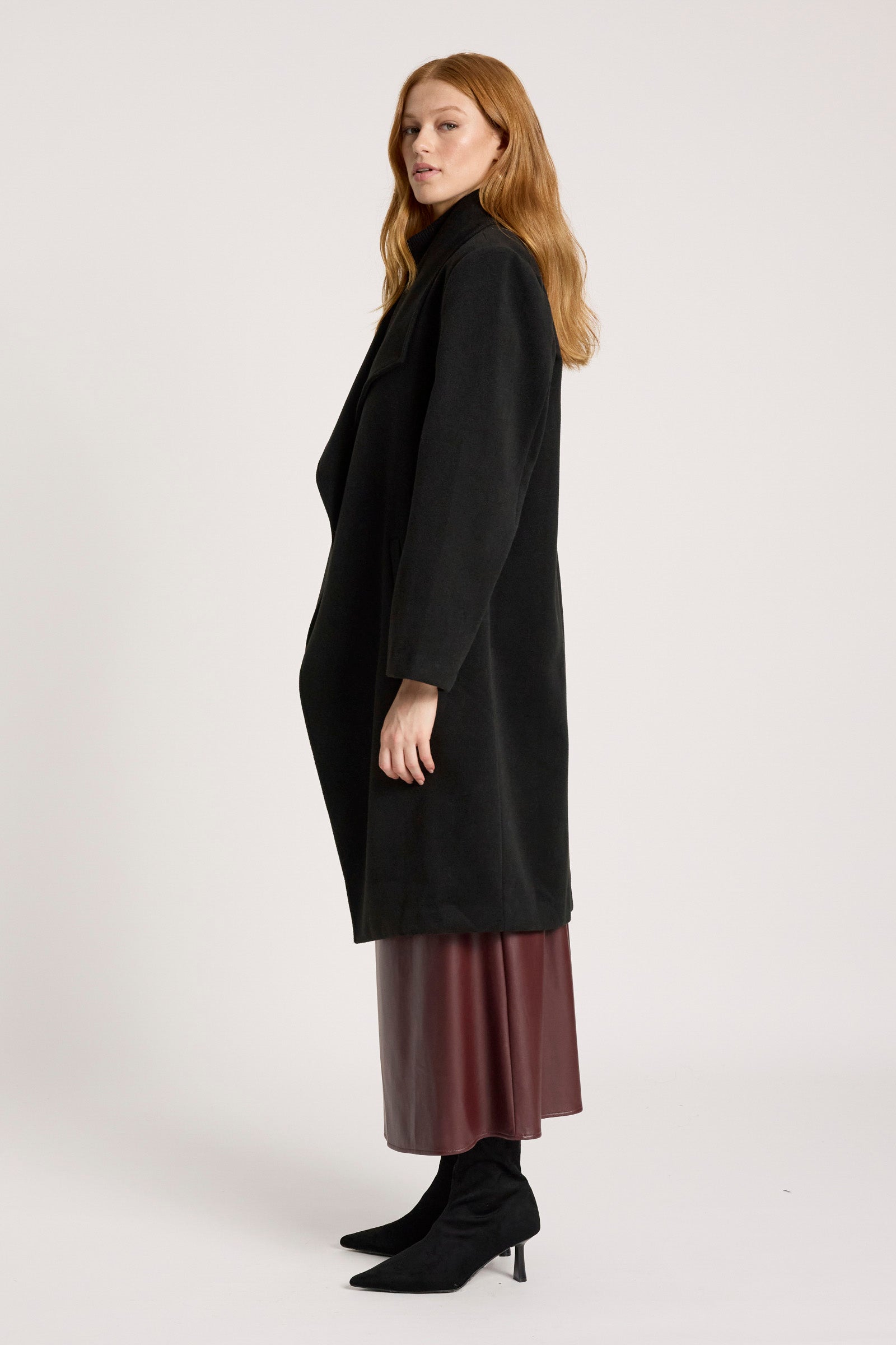 Wanderer Coat - Black