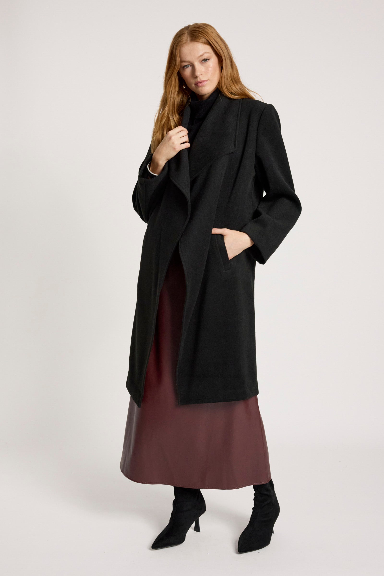 Wanderer Coat - Black