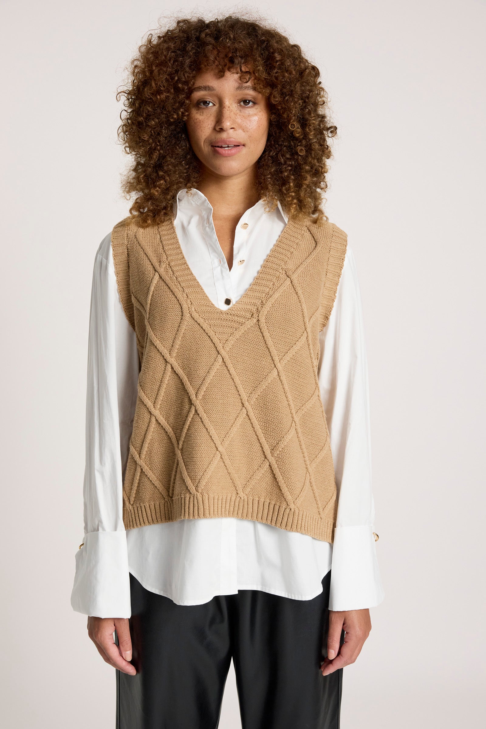 Liora Knit Vest - Mocha