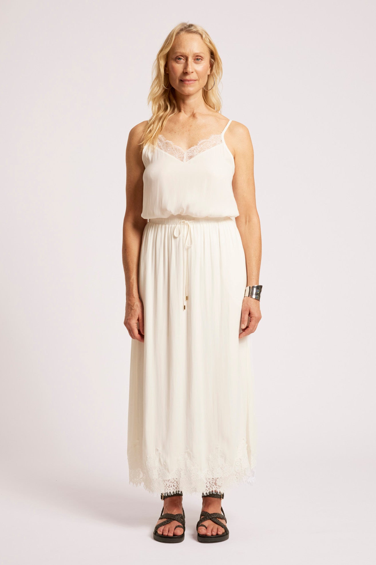 Drift Lace Skirt - White
