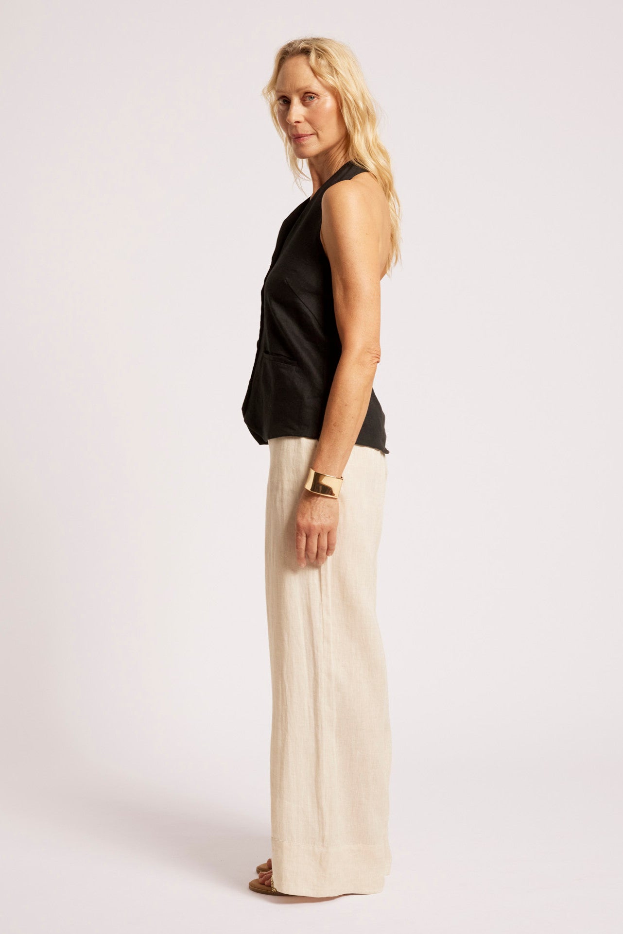 Maris Halter Vest - Black