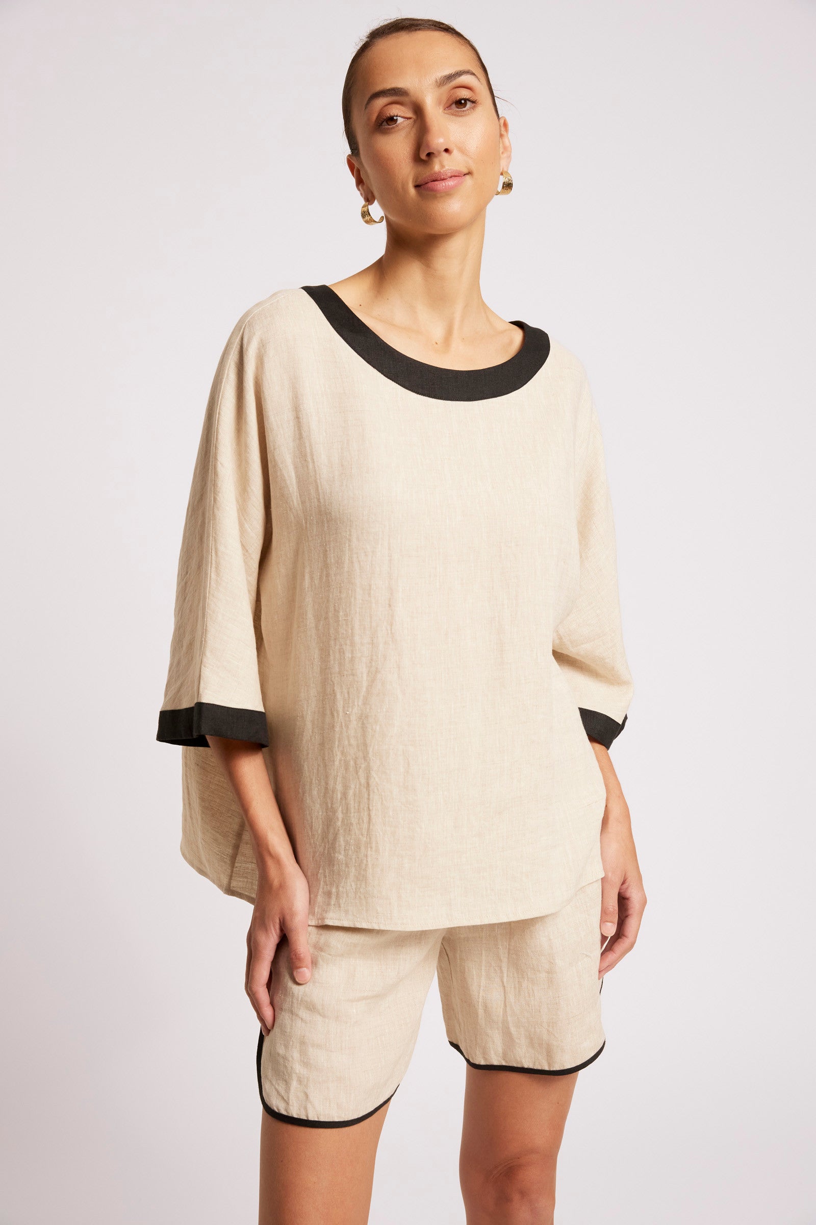 Maris Relaxed Splice Top - Tusk / Black