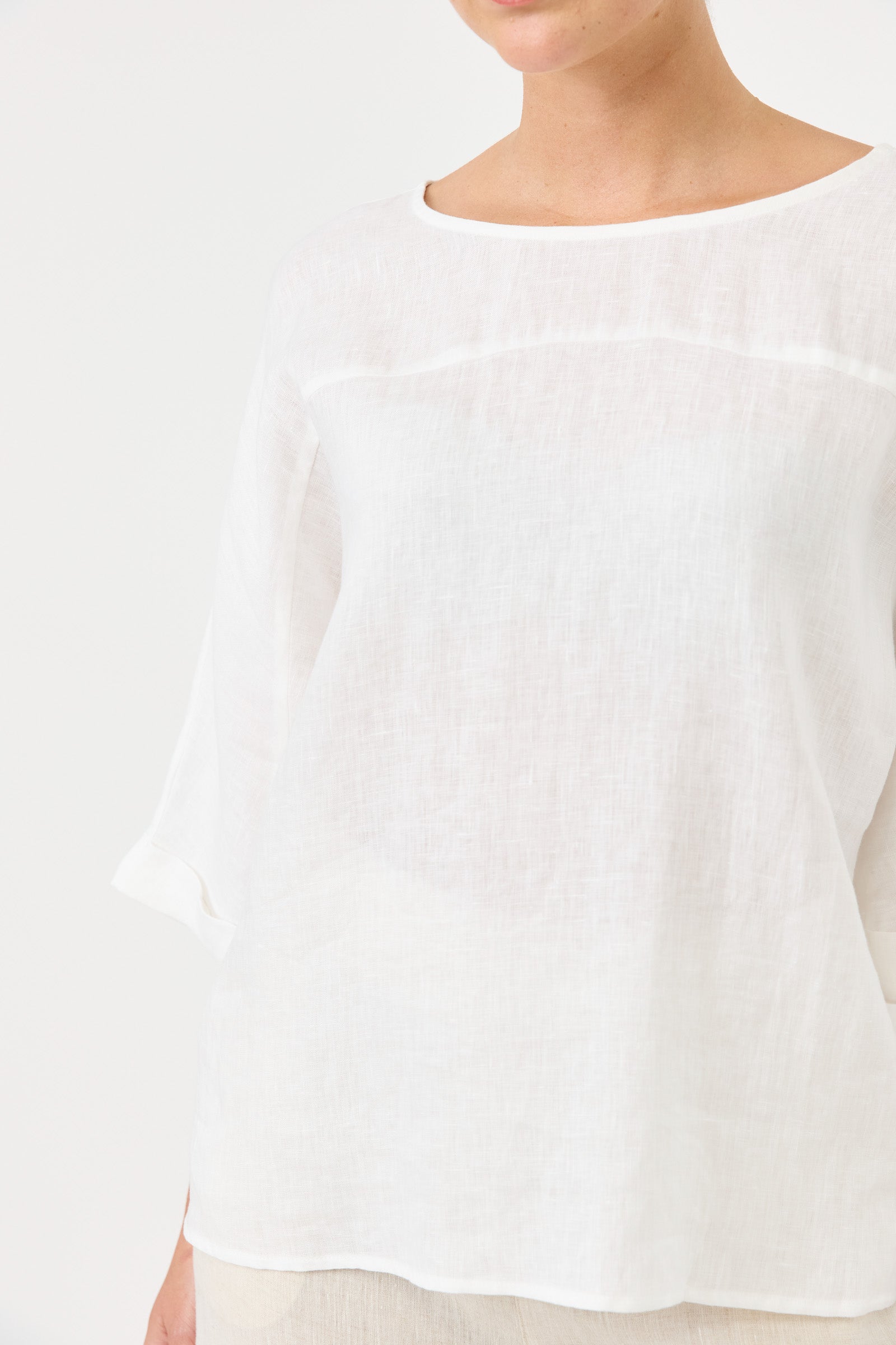 Studio Relaxed Top - Salt