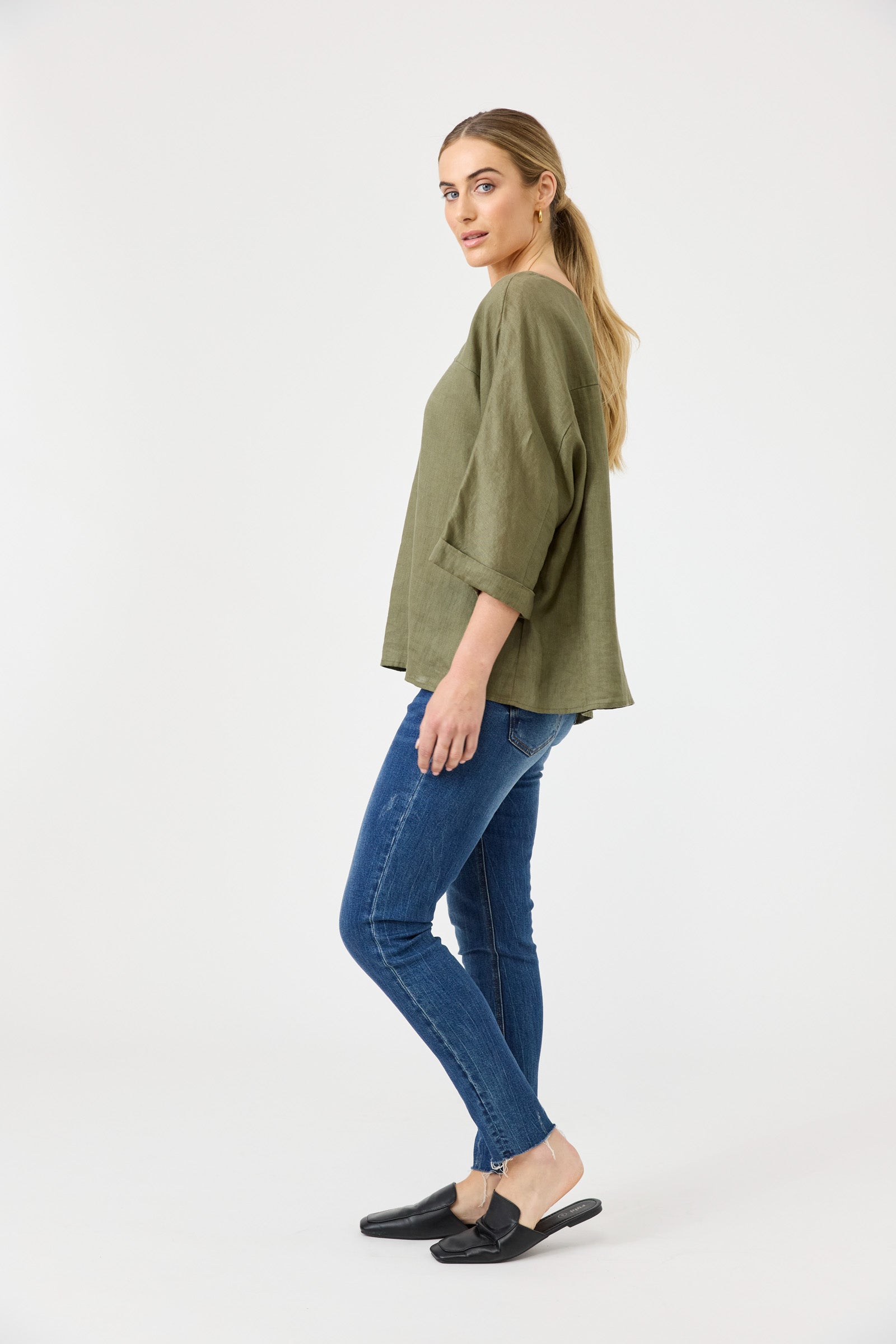 Studio Relaxed Top - Khaki