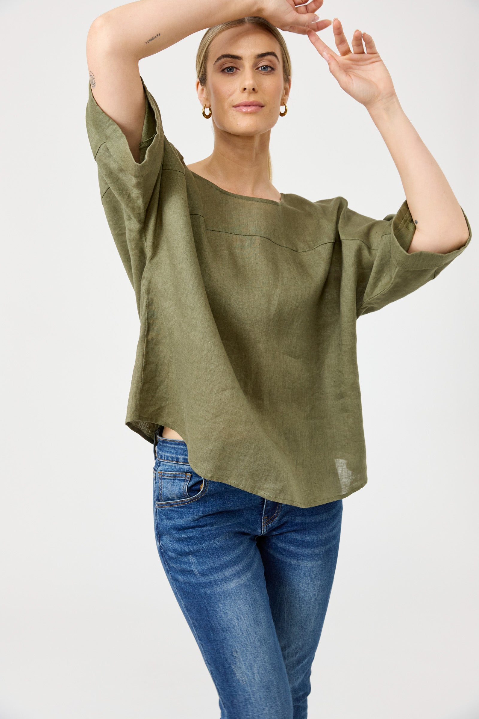 Studio Relaxed Top - Khaki