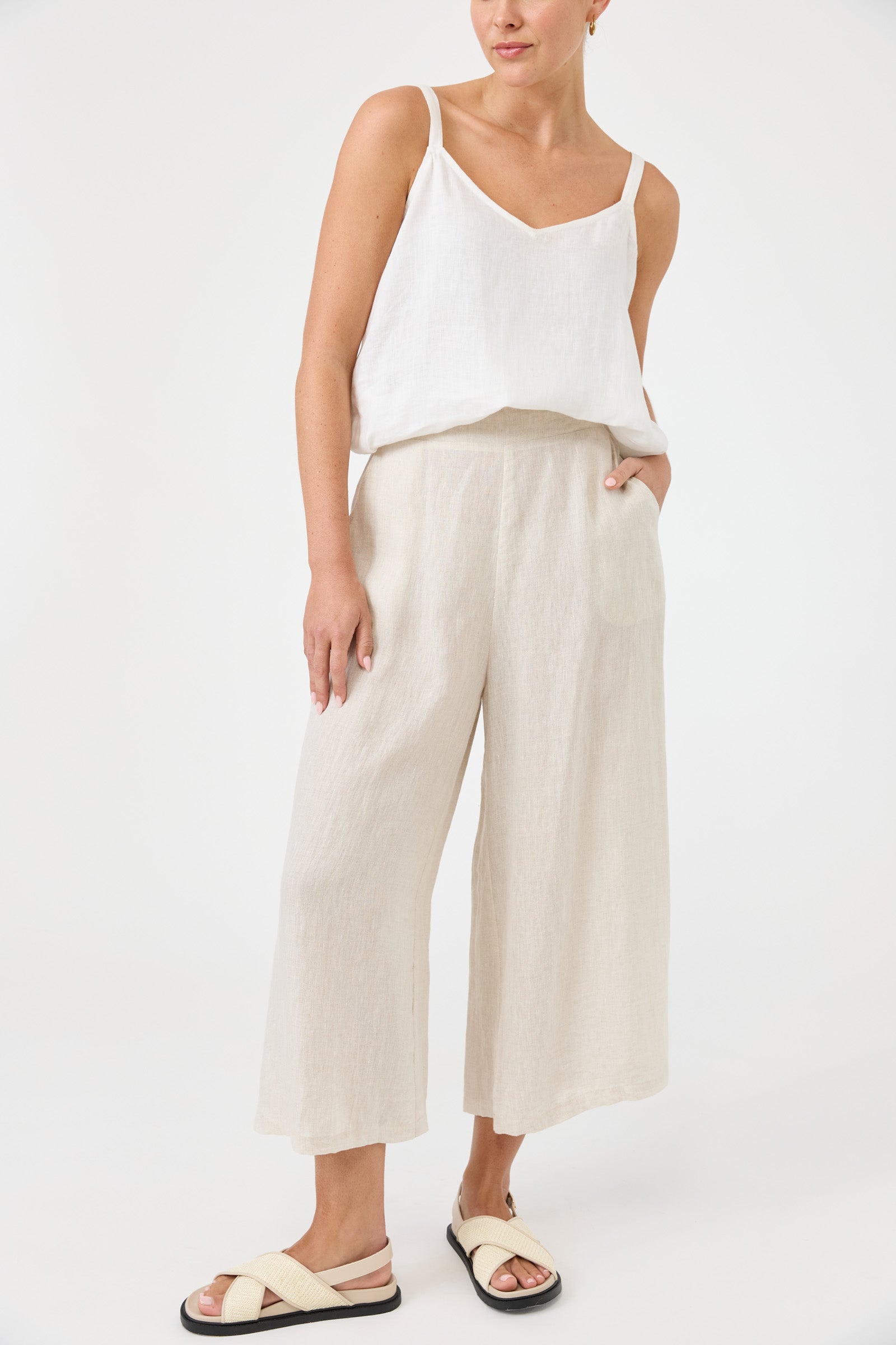 Studio Crop Pant - Tusk