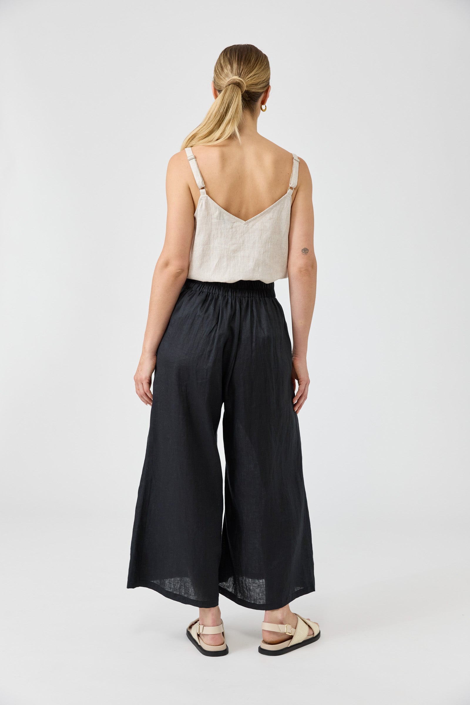 Studio Crop Pant - Ebony