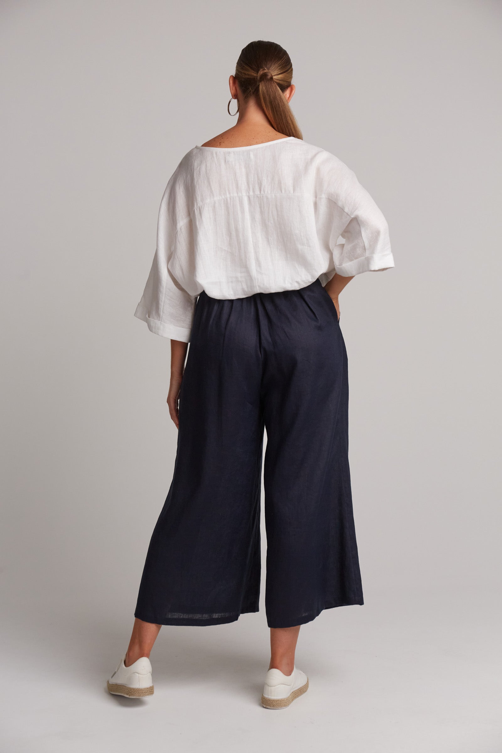 Studio Crop Pant - Navy - eb&ive Clothing - Pant Relaxed Crop Linen