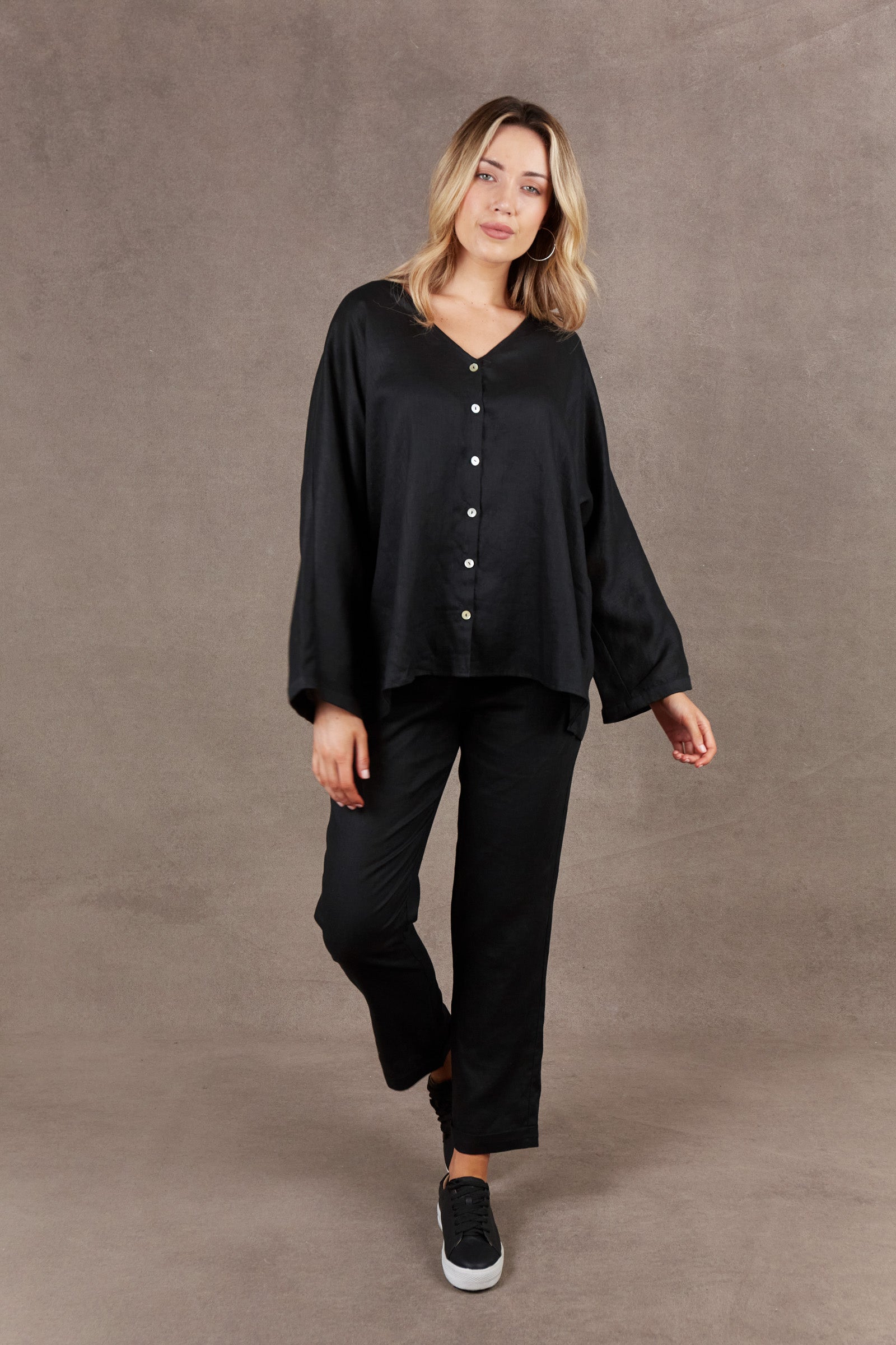 Nama Relax Top - Ebony - eb&ive Clothing - Top L/S Linen One Size