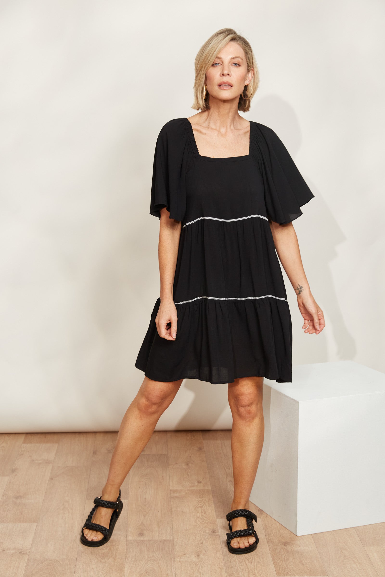 La Mer Dress - Sable - eb&ive Clothing - Dress Mid