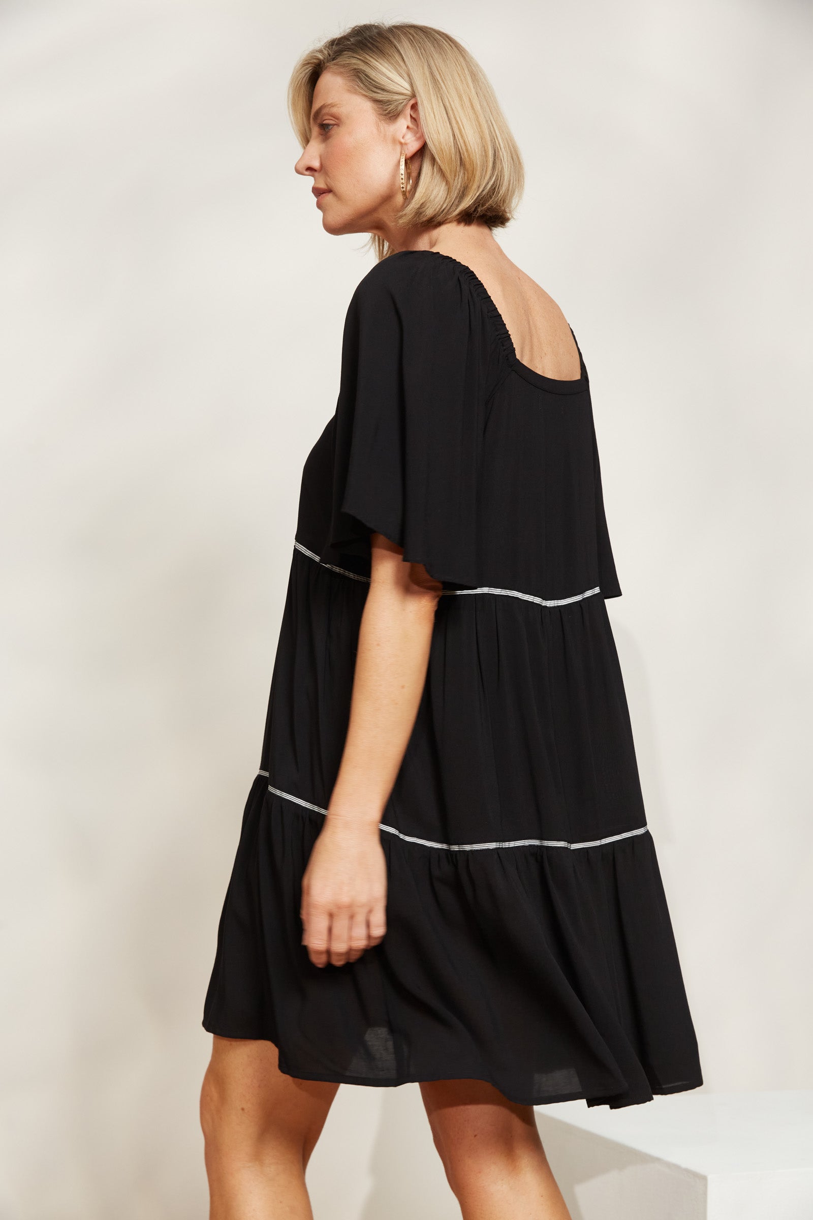 La Mer Dress - Sable - eb&ive Clothing - Dress Mid