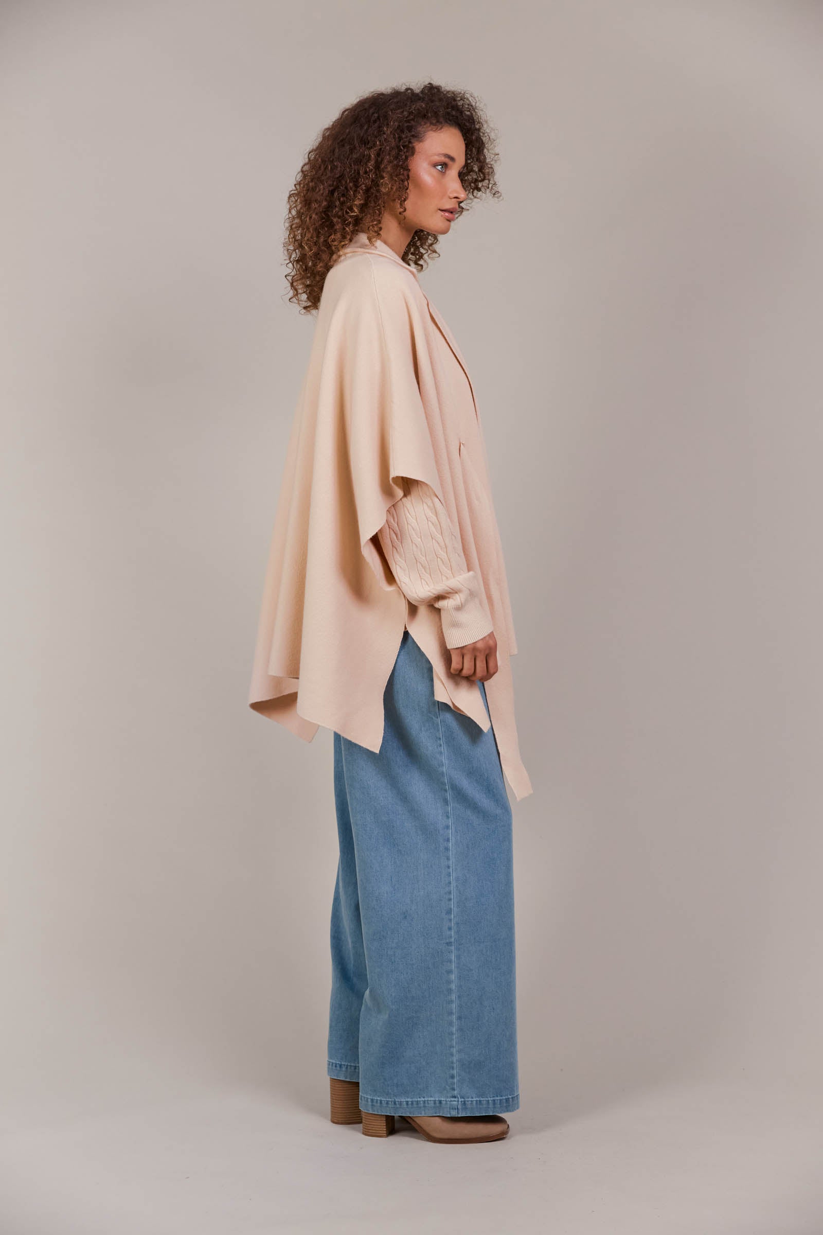 Palmer Knit Cape - Ecru