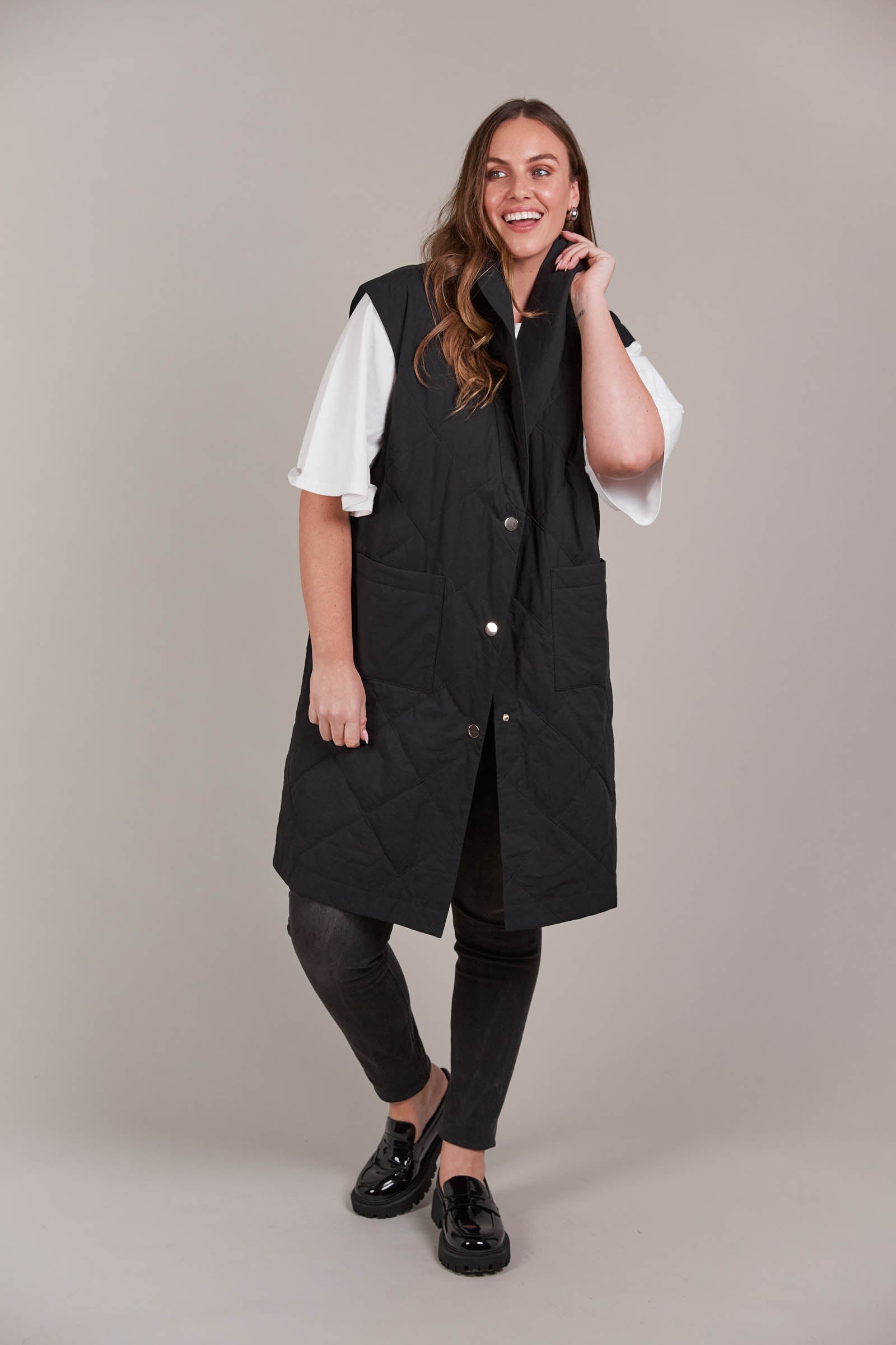 Argo Long Line Vest - Black