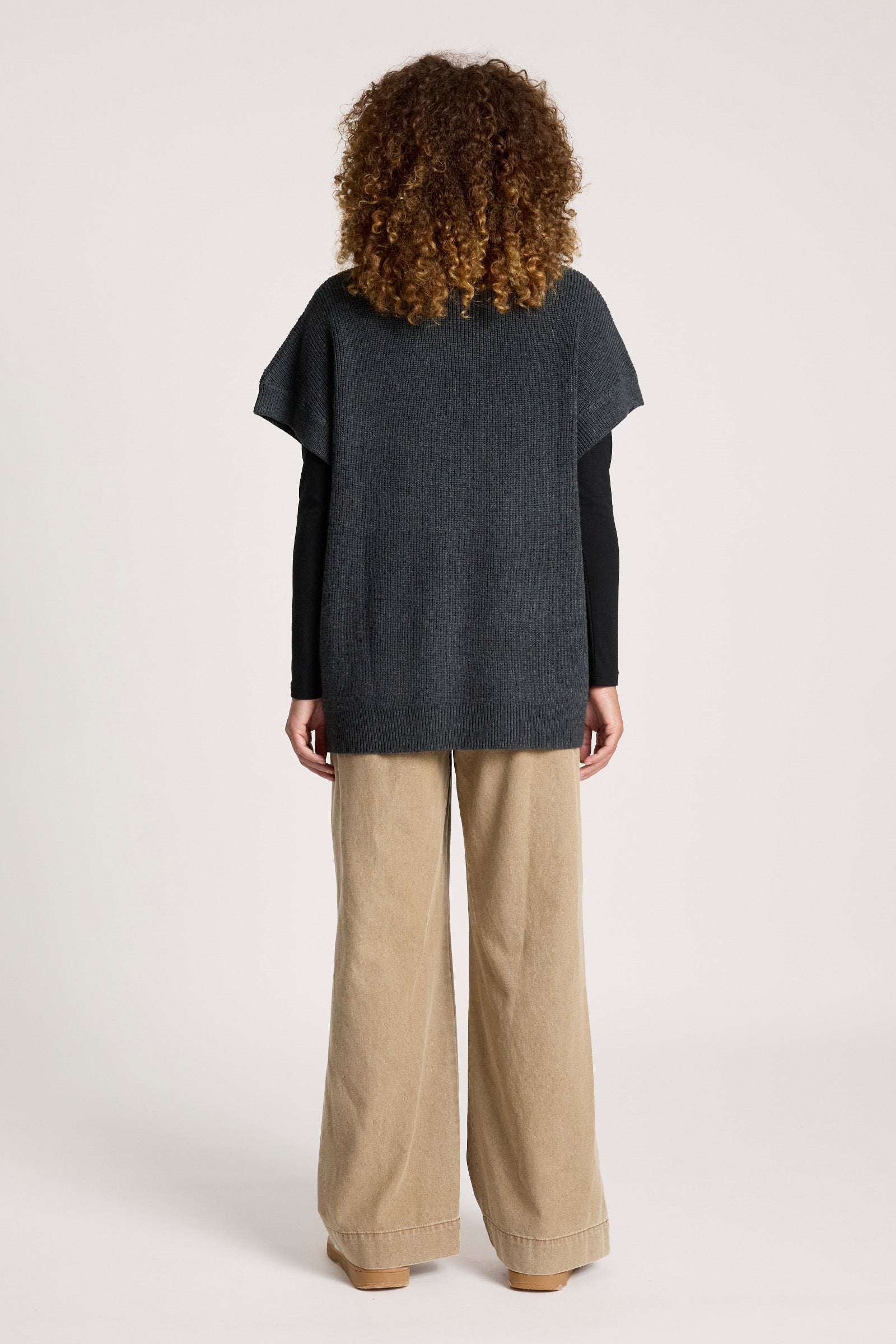 Berber Vest Cardigan - Char