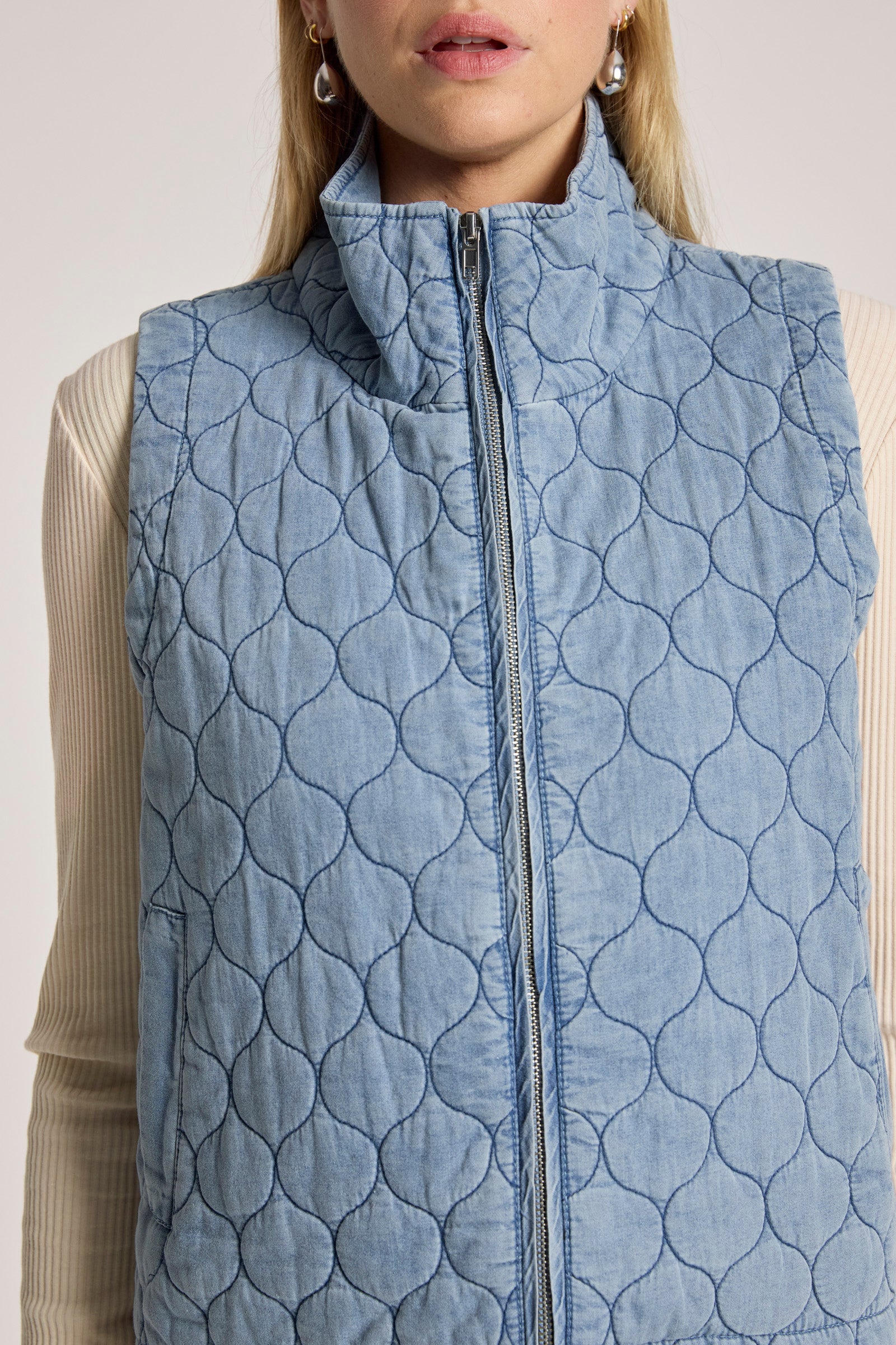 Sansi Quilted Crop Vest - Denim