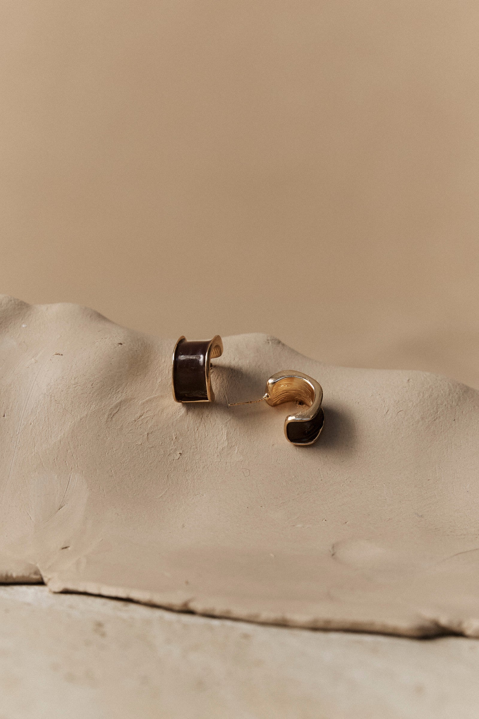 Amira Earring - Mahogany