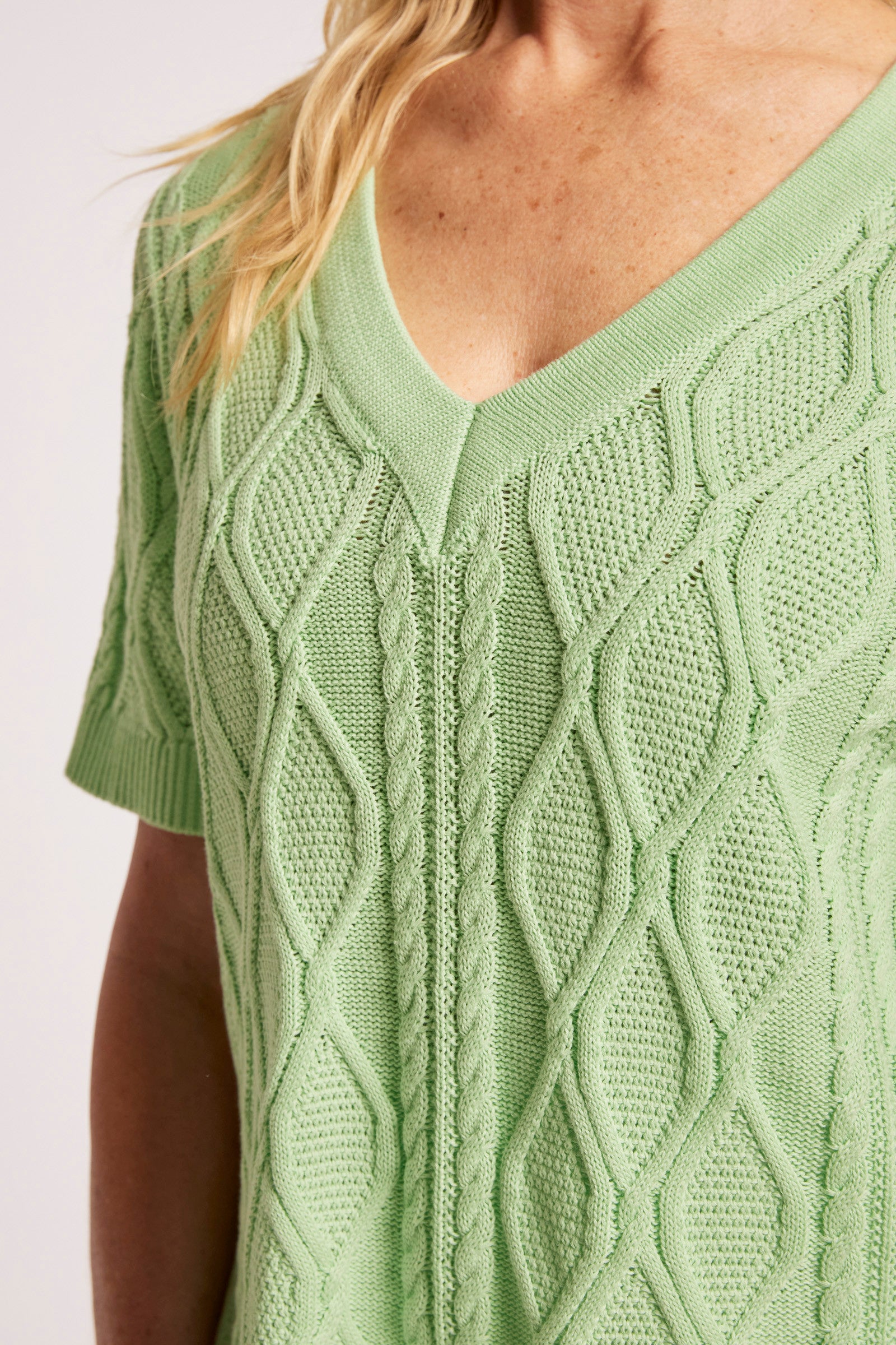 Casa Cable V Knit - Mint