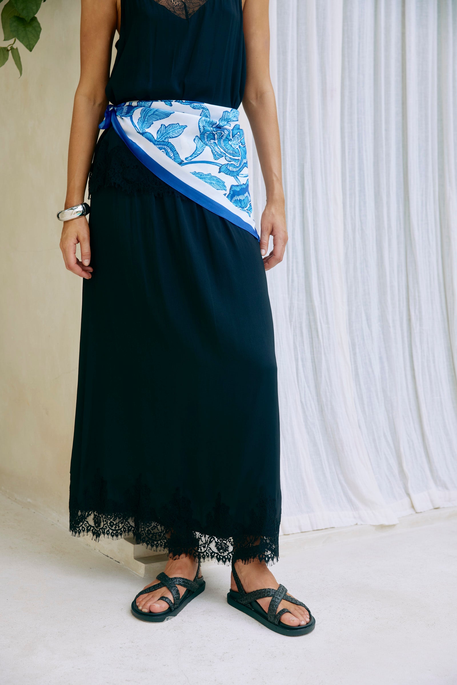 Drift Lace Skirt - Black