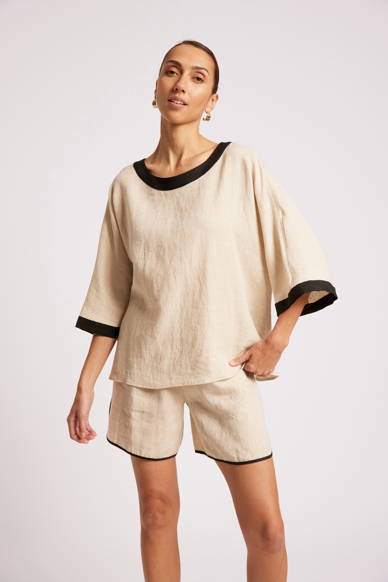 Maris Relaxed Splice Top - Tusk / Black