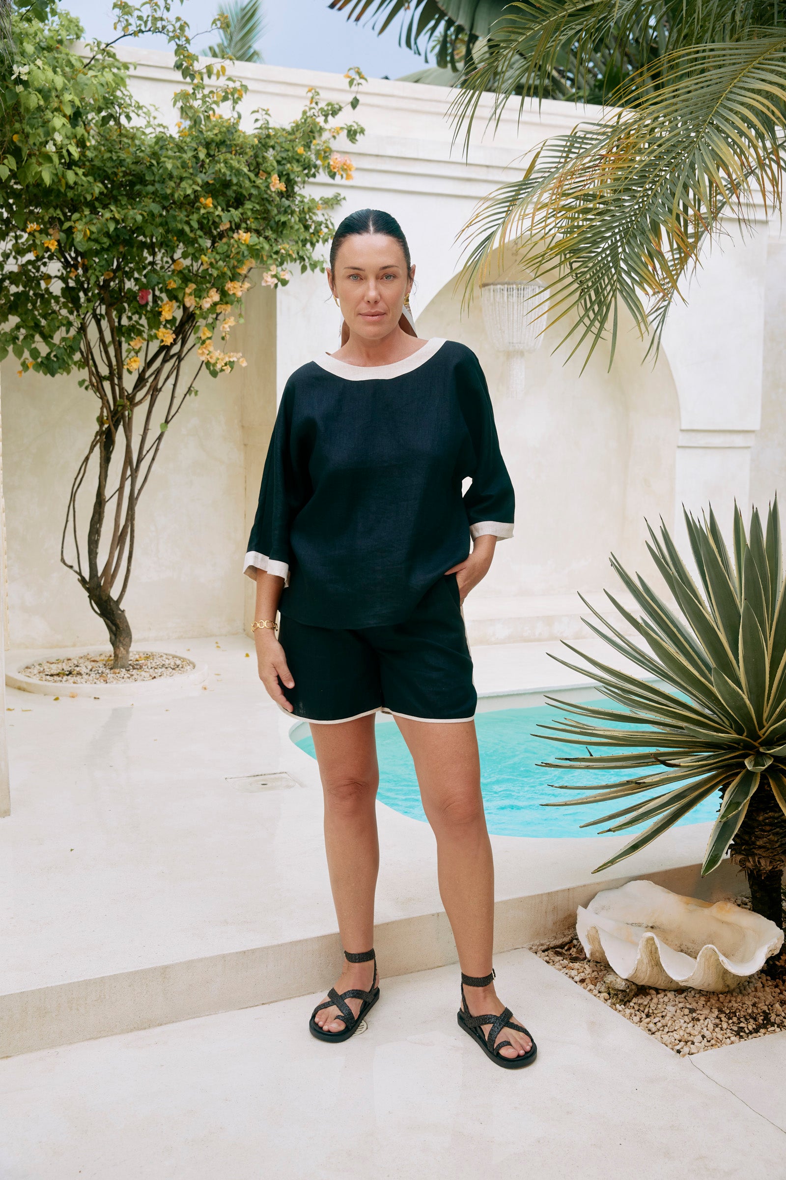 Maris Relaxed Splice Top - Black / Tusk