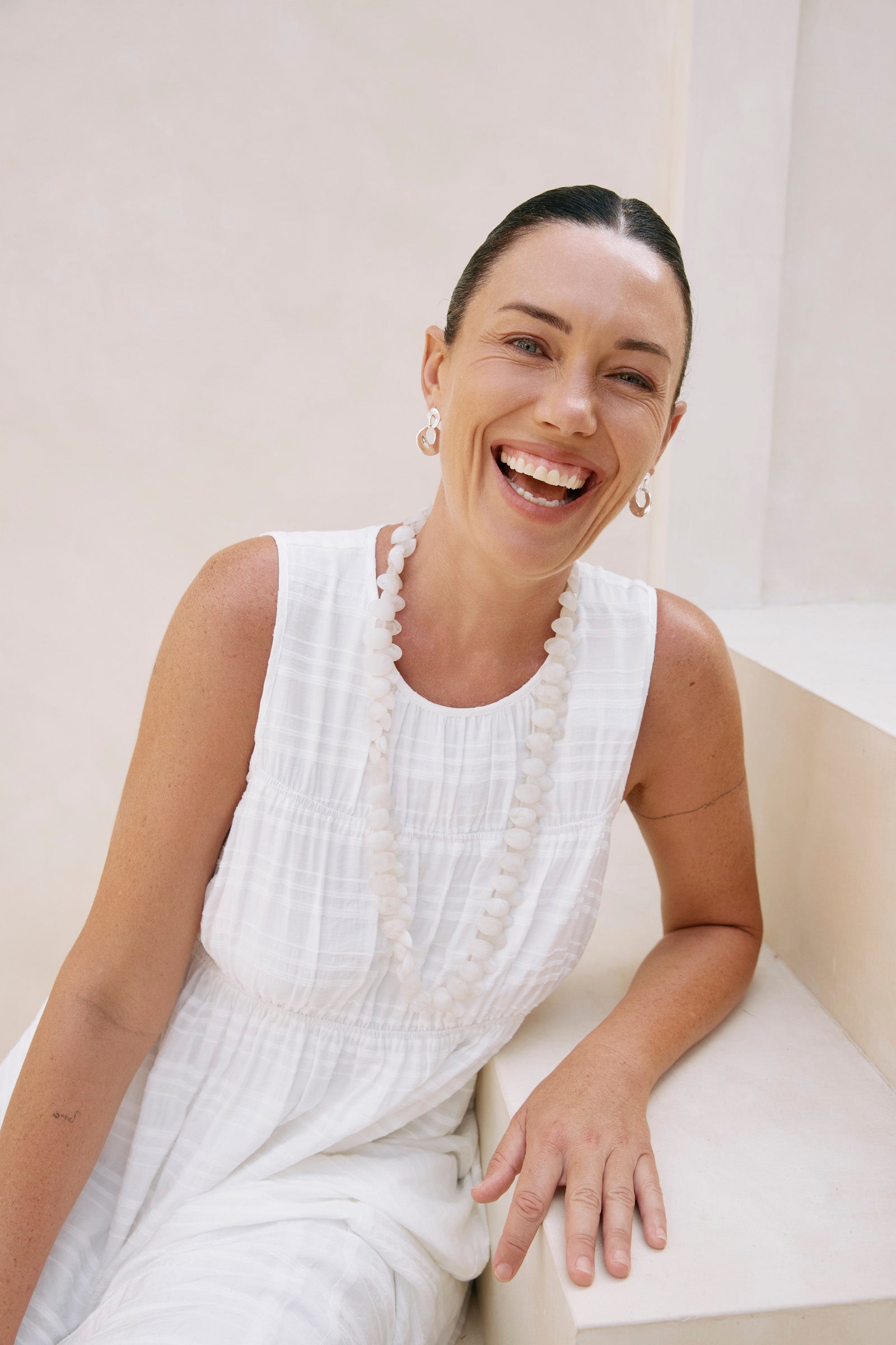 Cove Strand Necklace - White