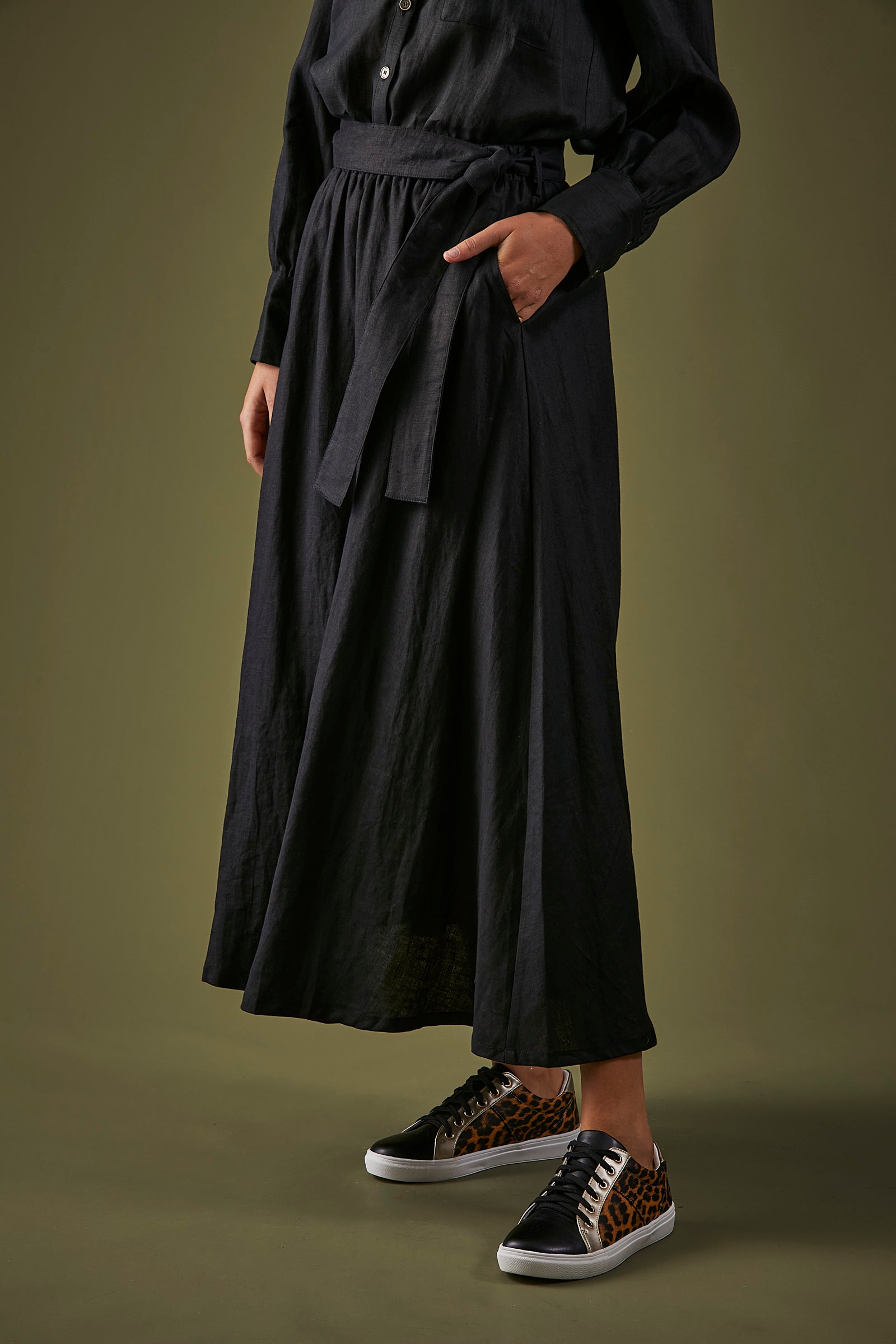 Capella Skirt - Raven - eb&ive Clothing - Skirt Mid Linen